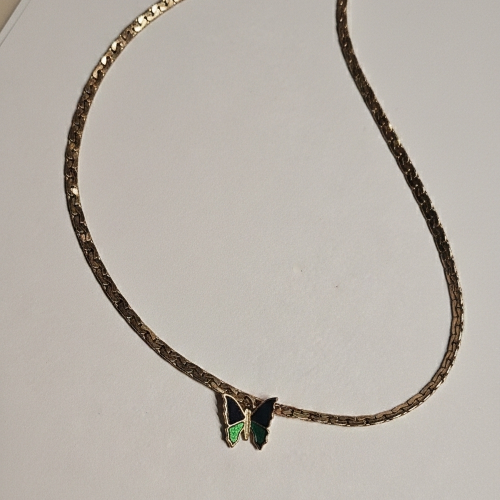 Elegant Gold Butterfly Necklace